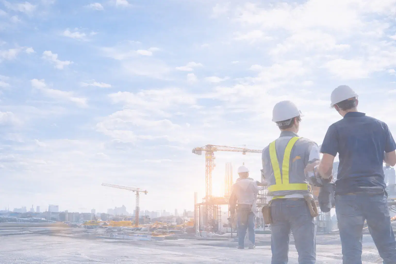 建設現場で働く職人